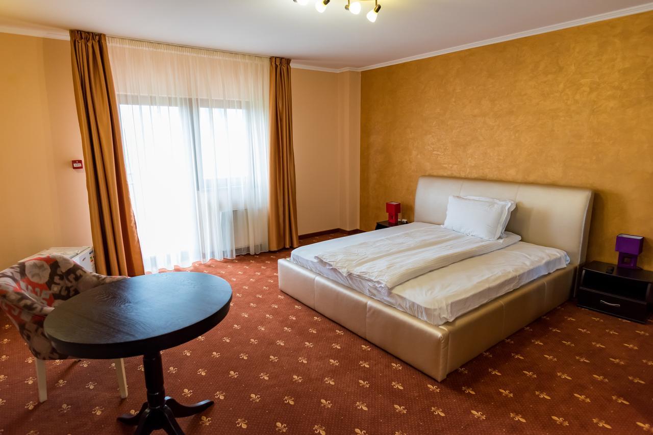 Hotel Monte Carlo Reghin Exterior foto